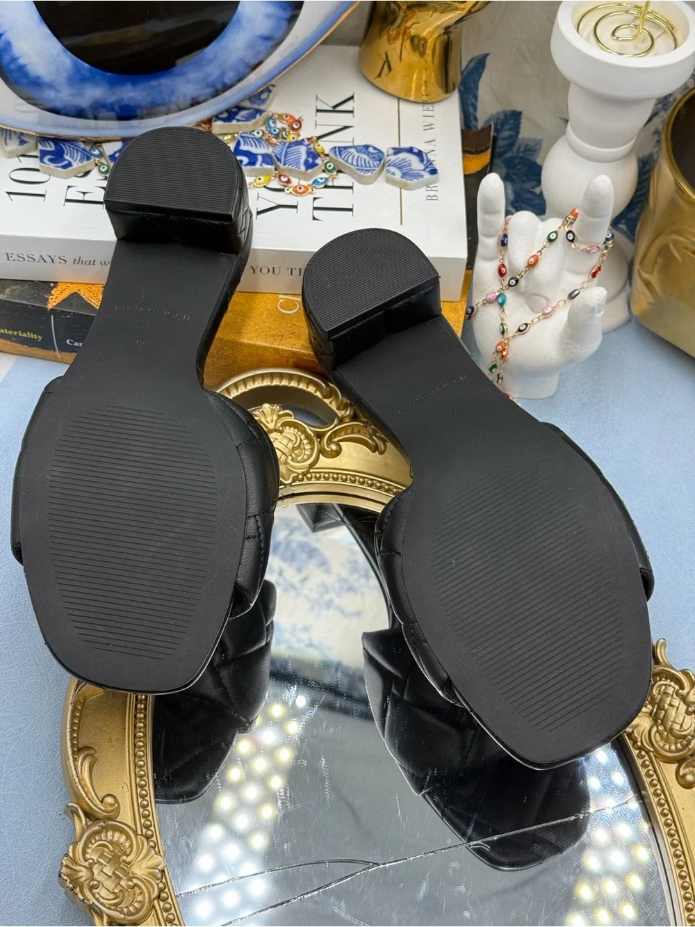 🆕 KURT GEIGER LONDON 🧿 NWOB Black Kensington Quilted Block Heel Sandal, Sz35 5